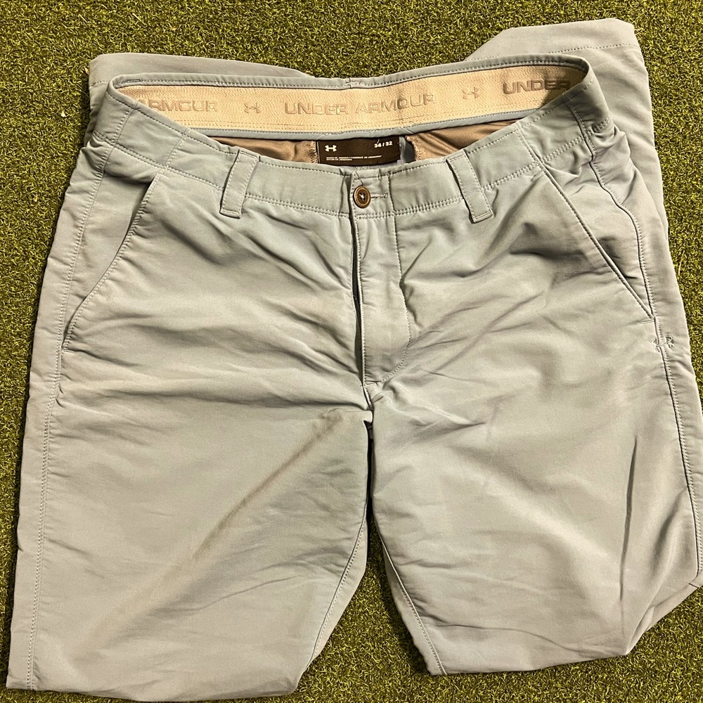 UNDER ARMOUR golf pants great condition!!